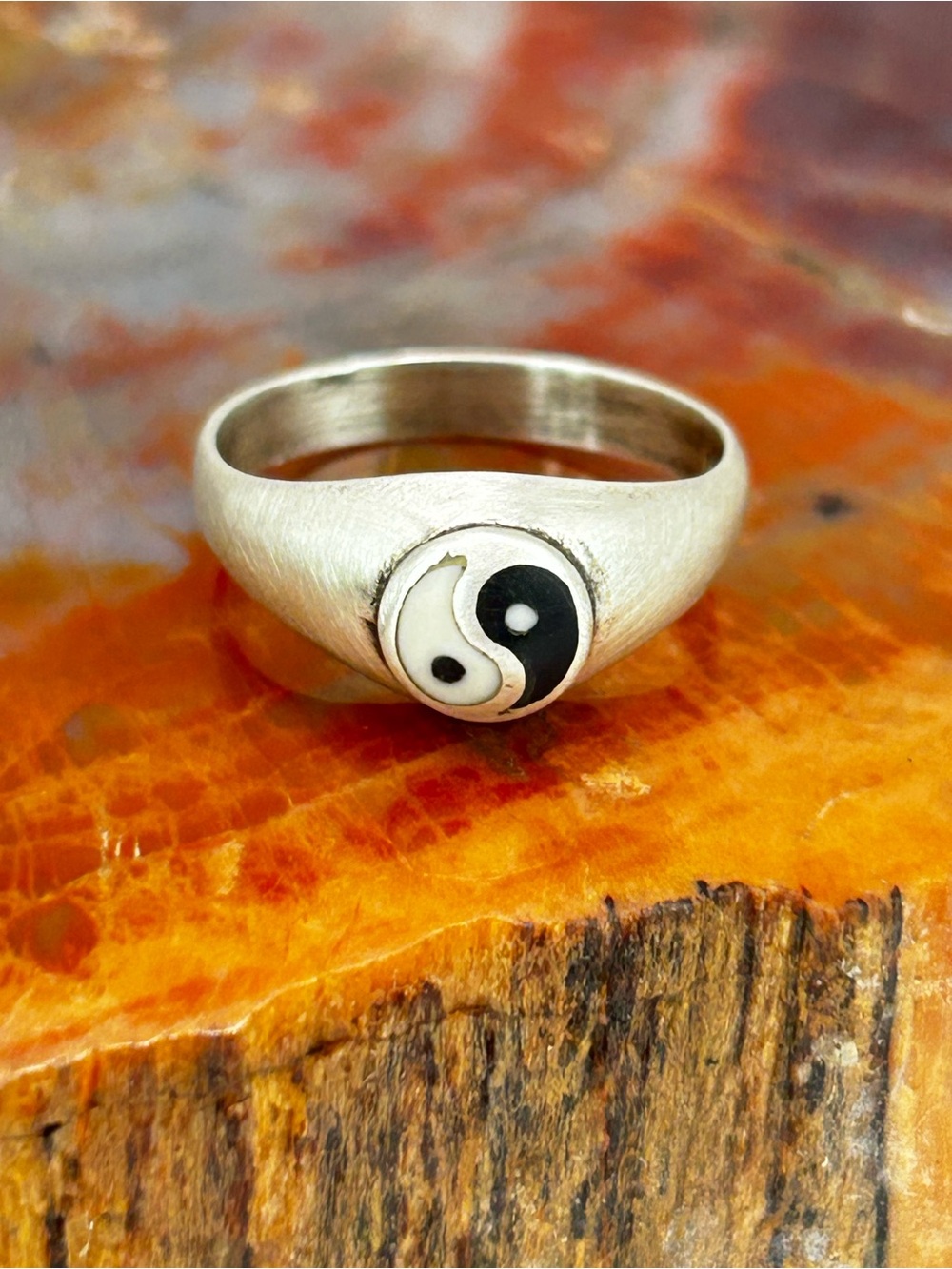 Vintage Sterling Silver Yin Yang Ring, onyx and shell inlay - Size 7